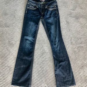 Women’s Jeans sz 4R  NEVER WORN